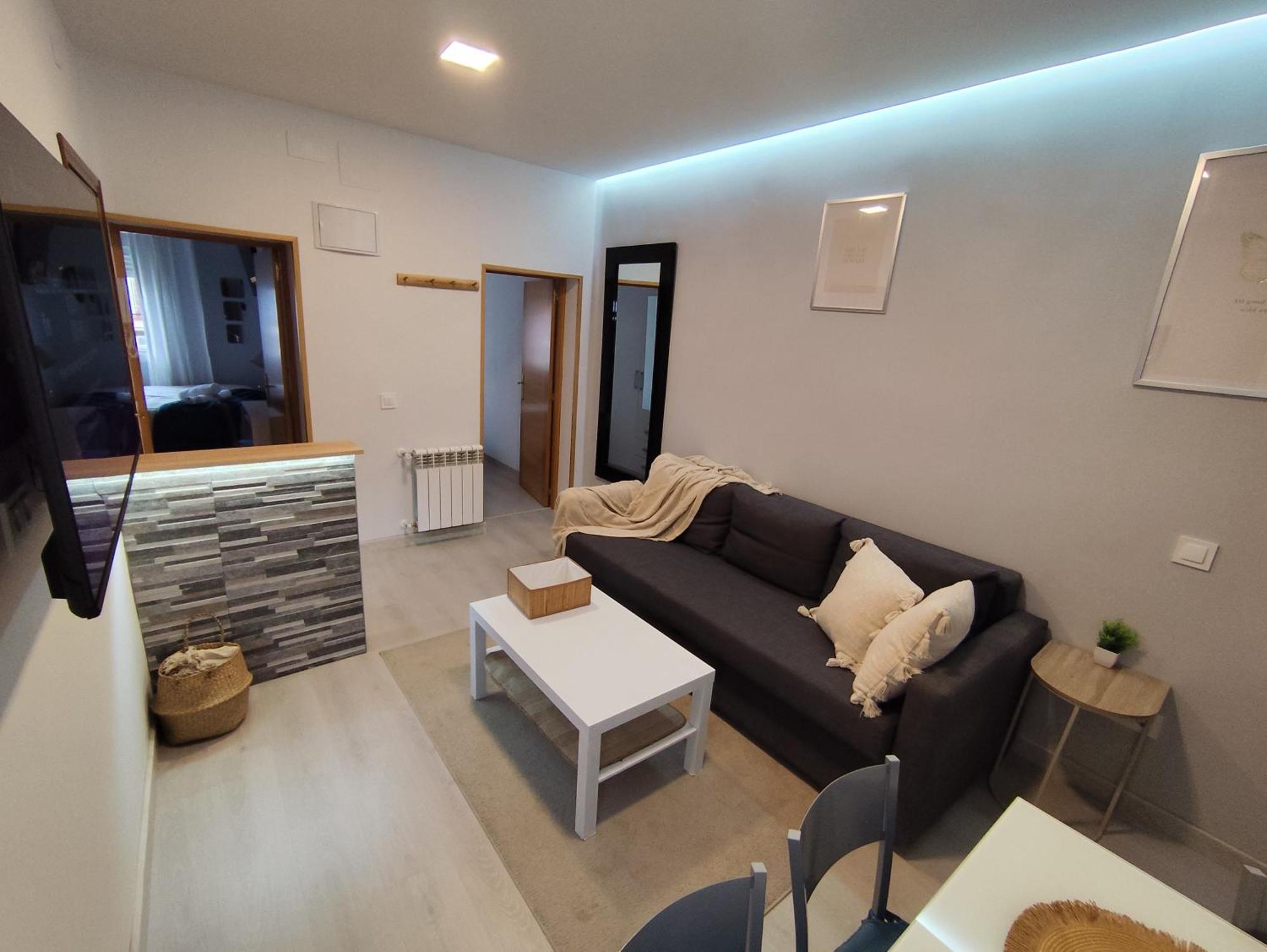 Cozy Apartment In The Heart Of Мадрид Екстериор снимка