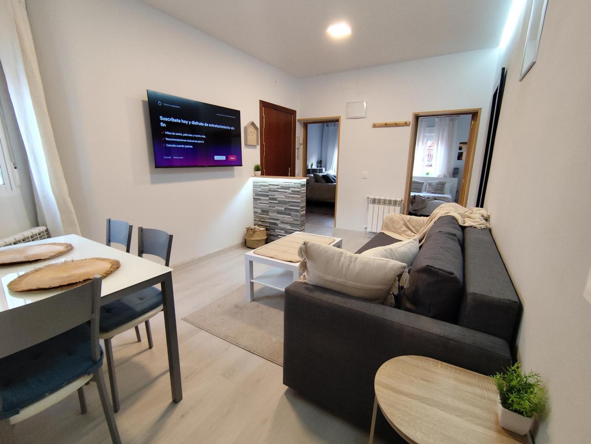 Cozy Apartment In The Heart Of Мадрид Екстериор снимка