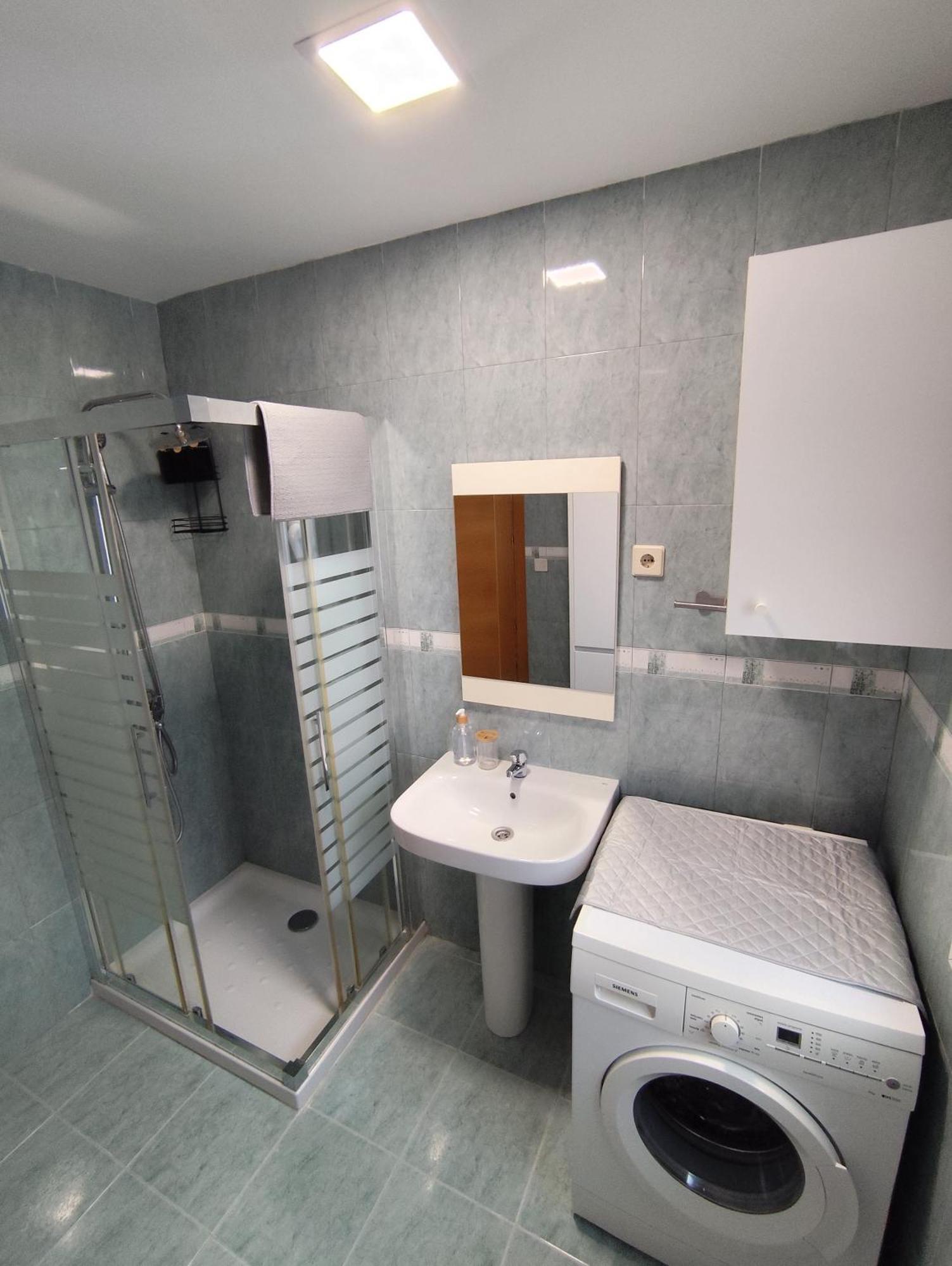 Cozy Apartment In The Heart Of Мадрид Екстериор снимка
